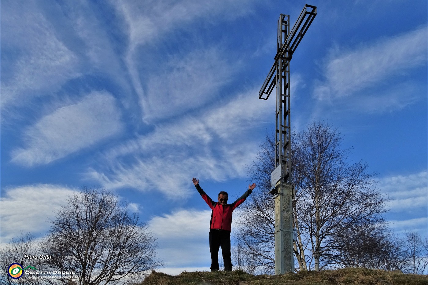 01 In vetta al Monte Gioco (1366 m).JPG